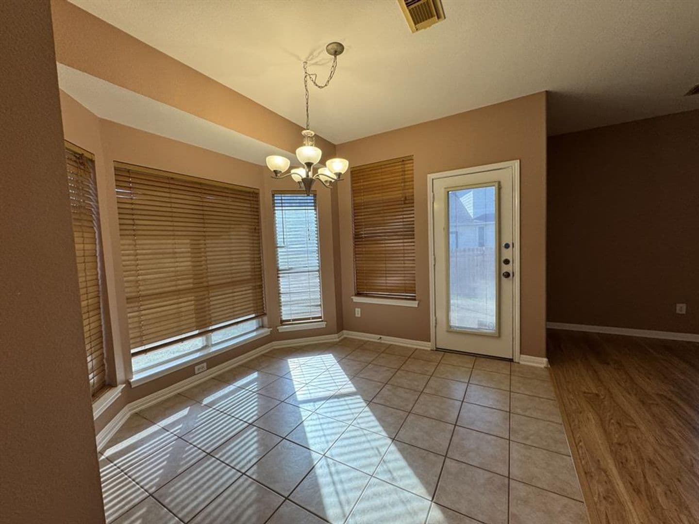 Austin House: 13504 Lathe Cove
