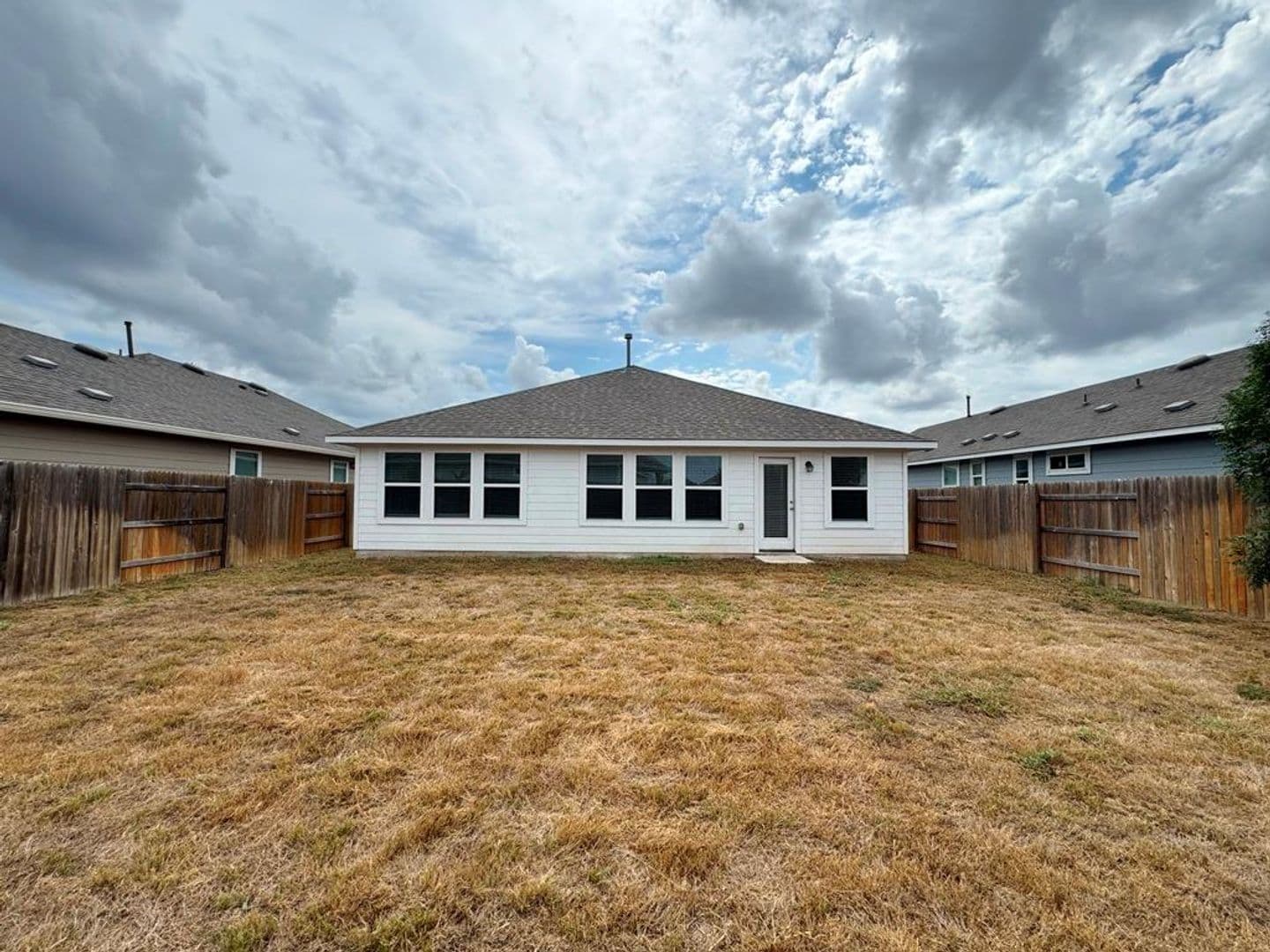 Bastrop House: 106 Watercourse Way
