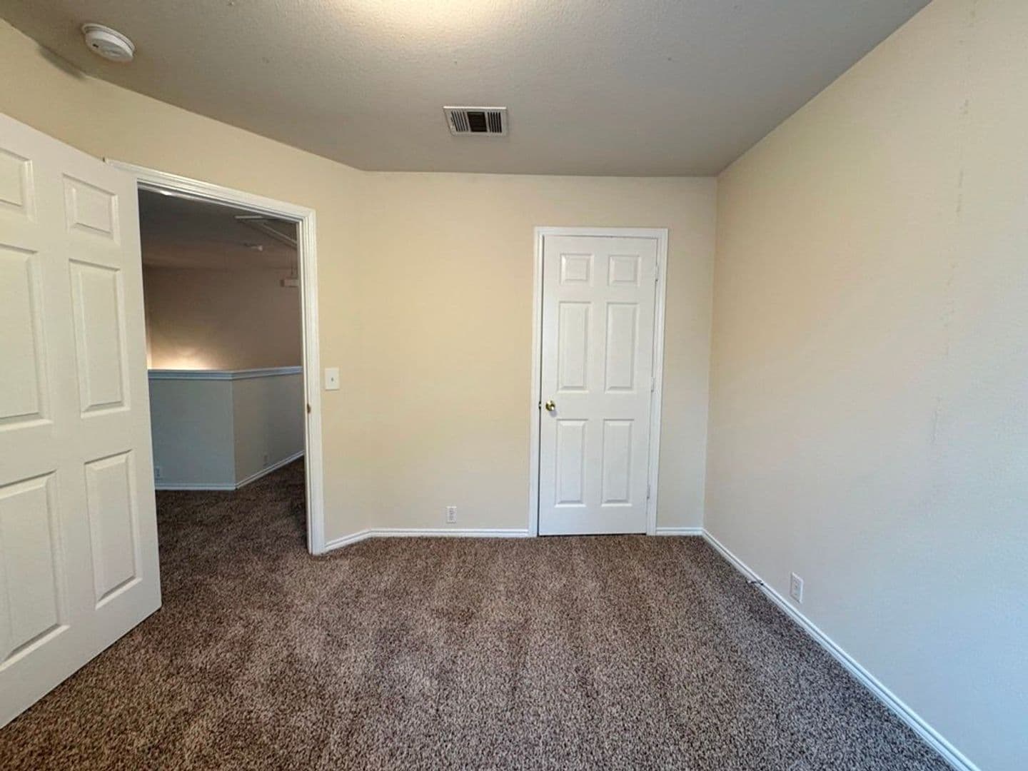 Kyle Apartment: 251A Utterback