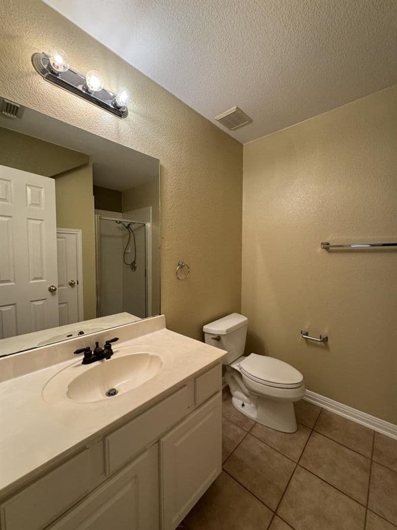 Austin House: 13504 Lathe Cove