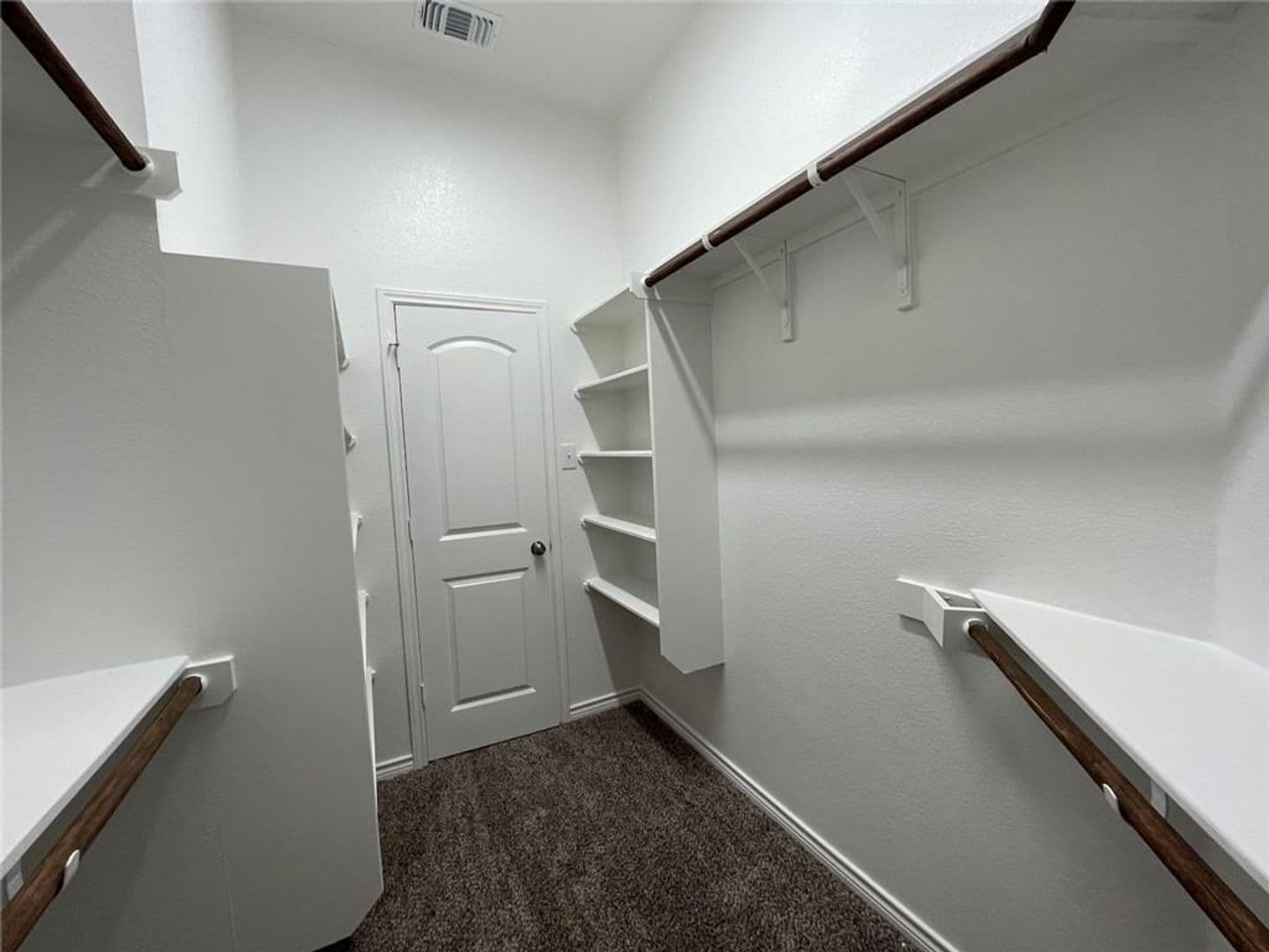 Temple House: 806 Hollyhock Dr