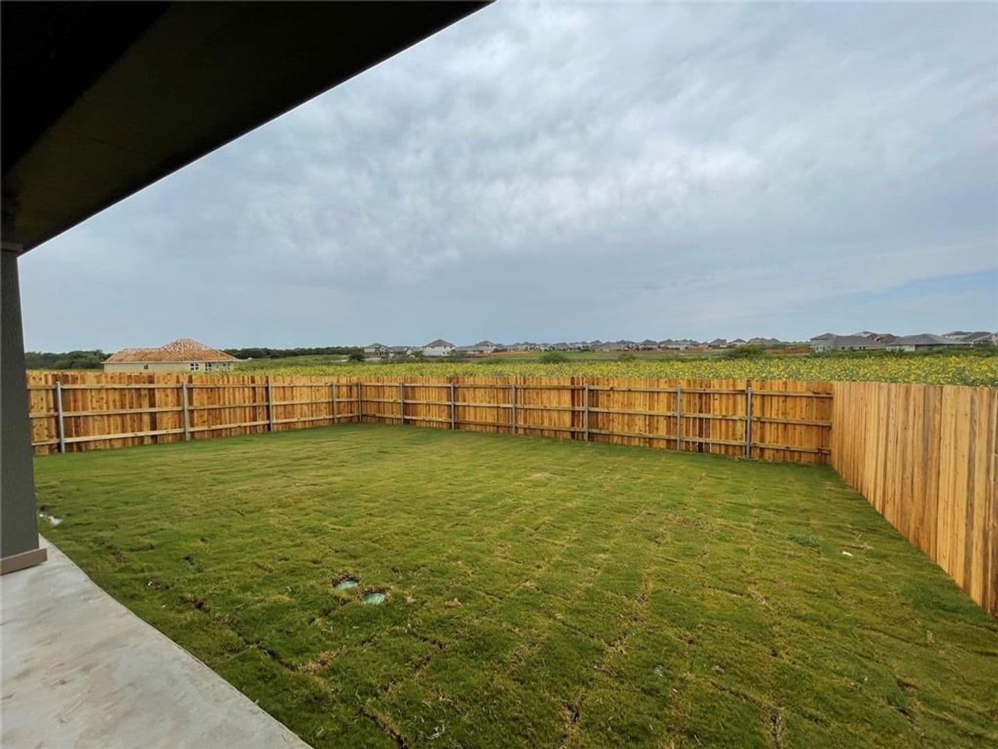 Temple House: 806 Hollyhock Dr