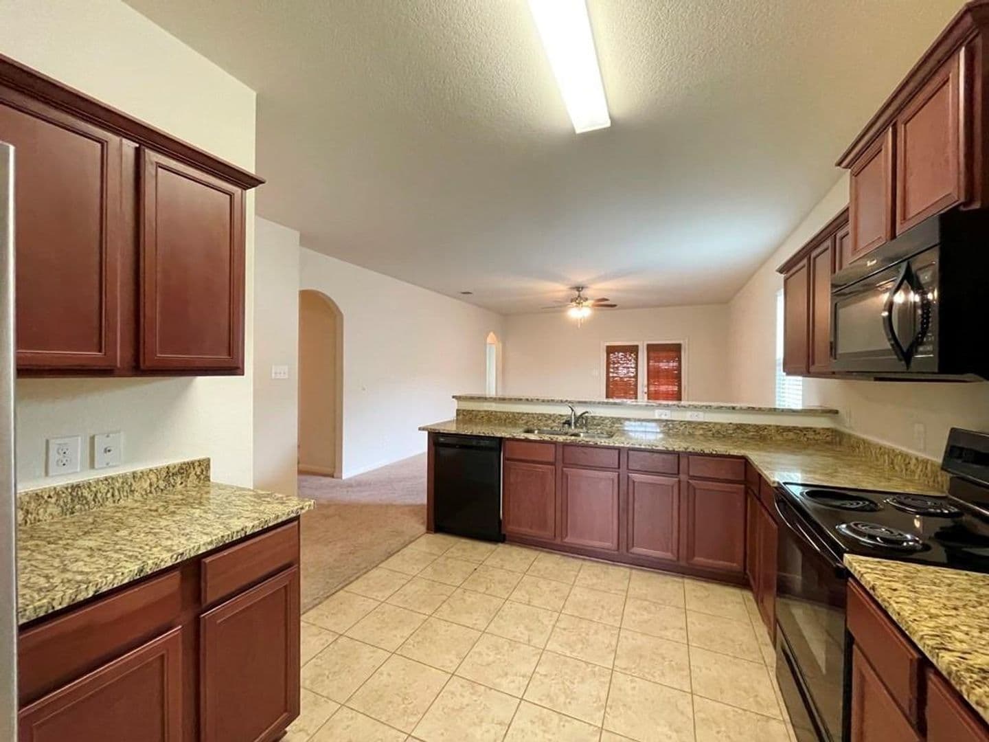 Jarrell House: 408 Farmer Ln