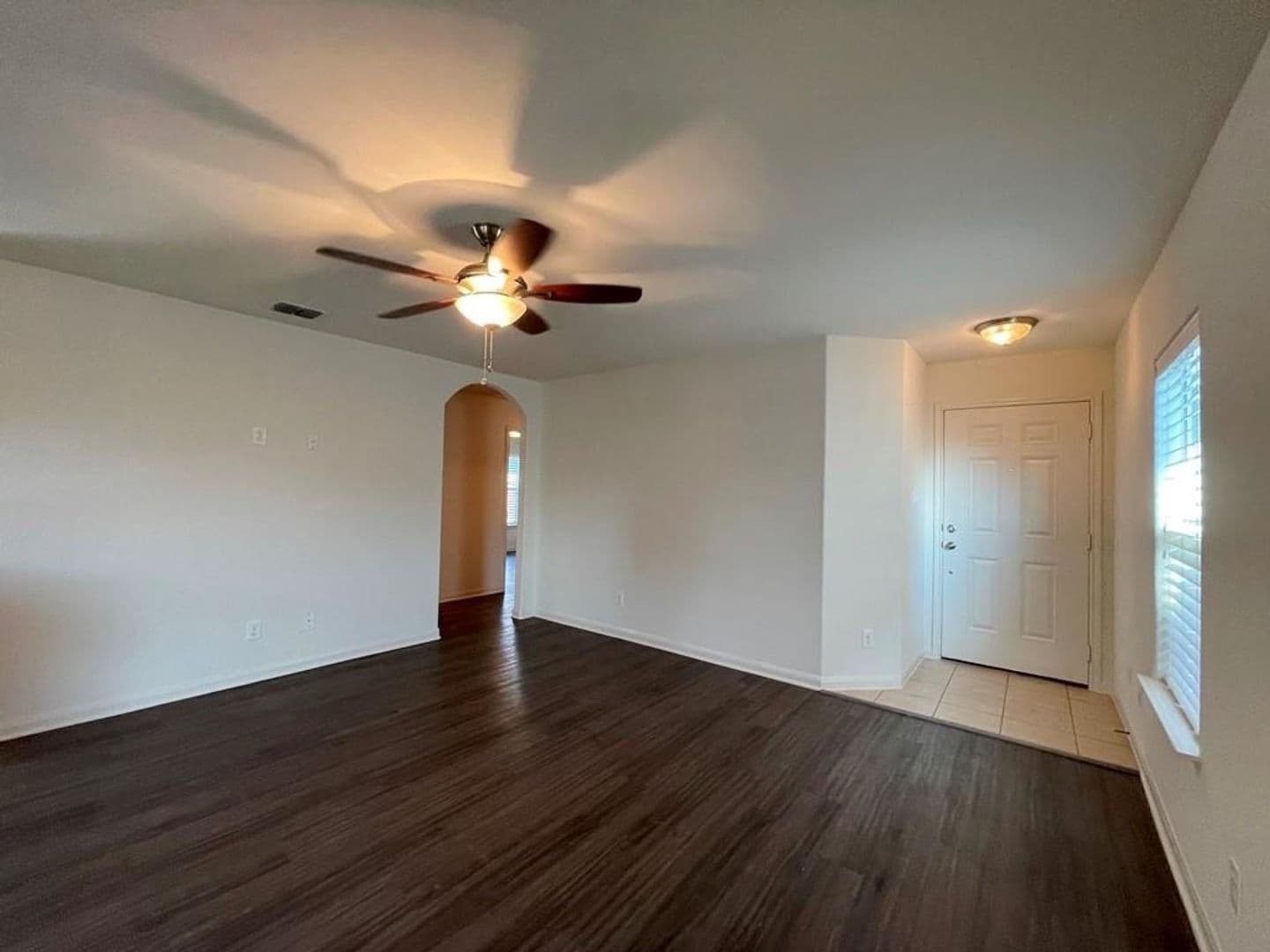 Jarrell House: 113 Robertson Lane