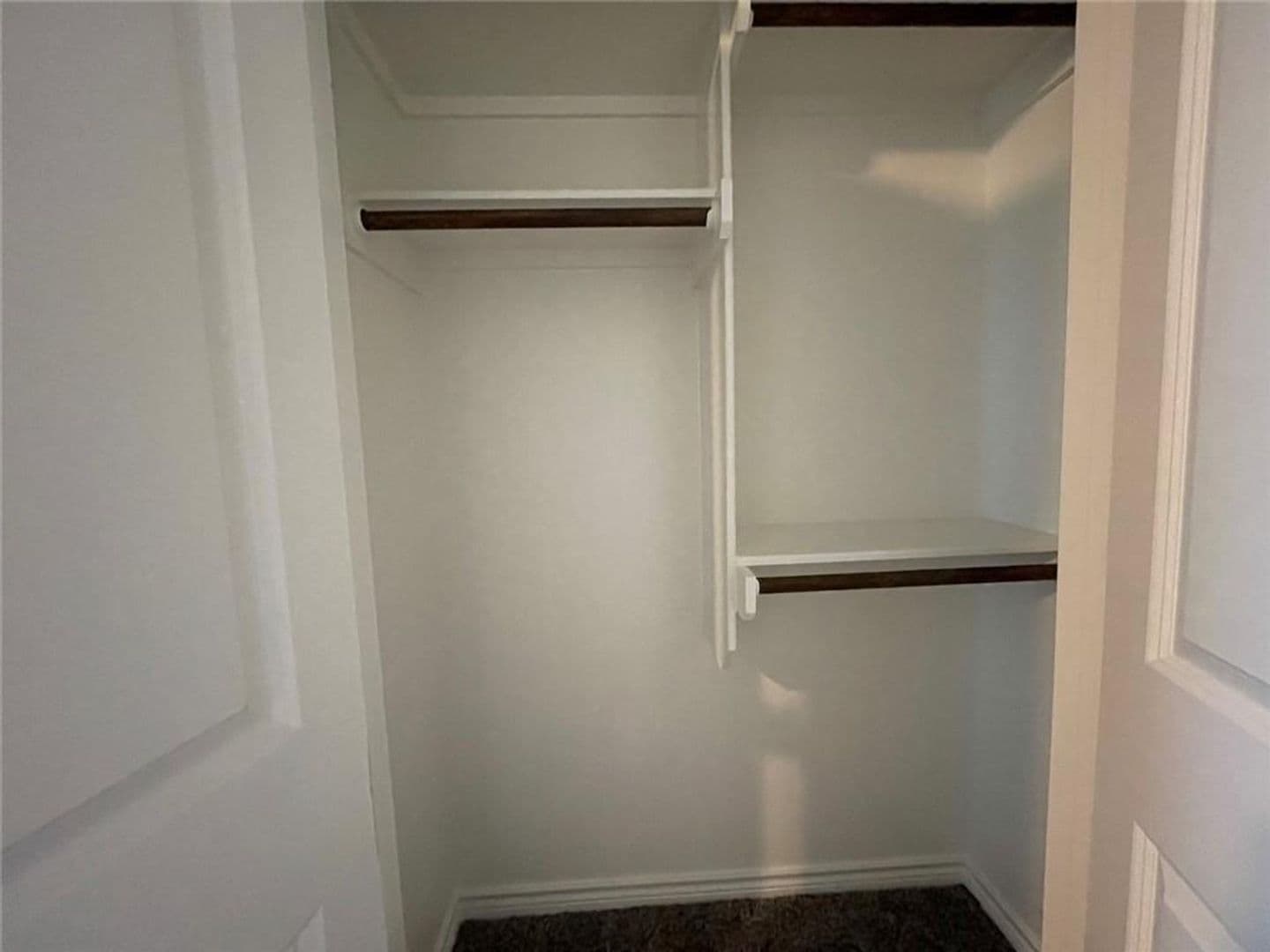 Temple House: 806 Hollyhock Dr