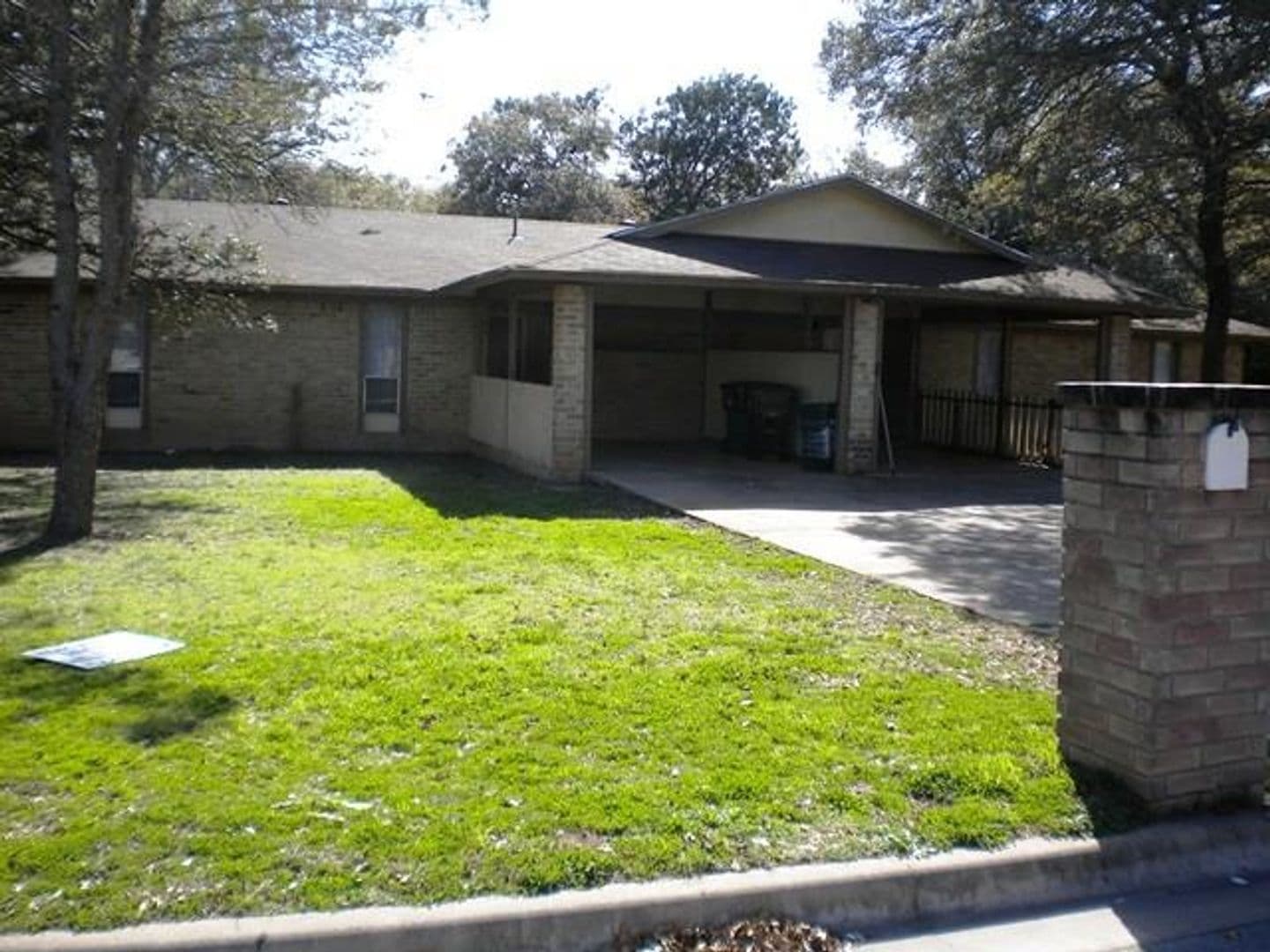 Round Rock Apartment: 1305 Glenda Dr.