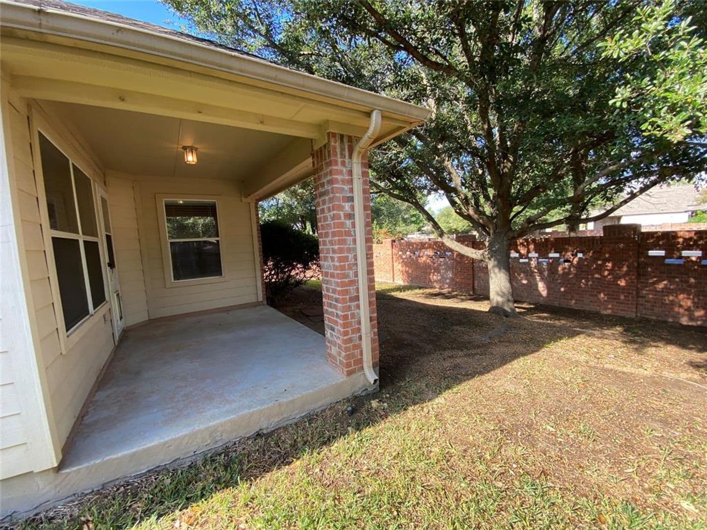 Round Rock House: 1002 Mesquite Hollow Pl.