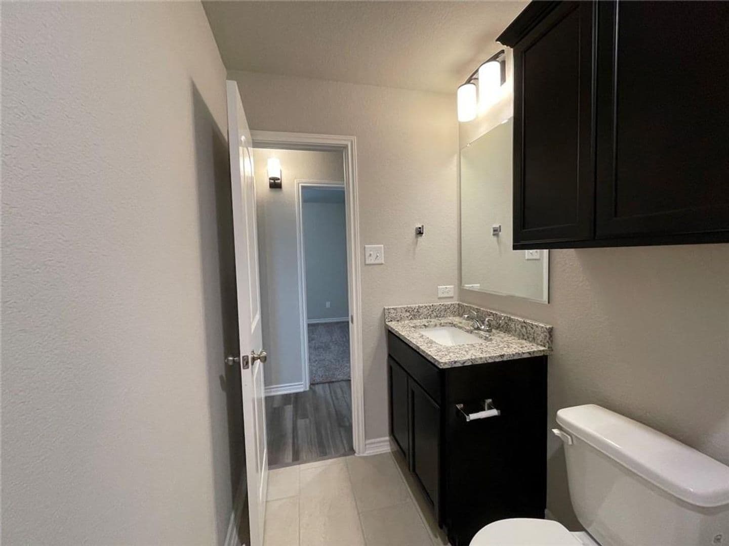 Temple House: 806 Hollyhock Dr