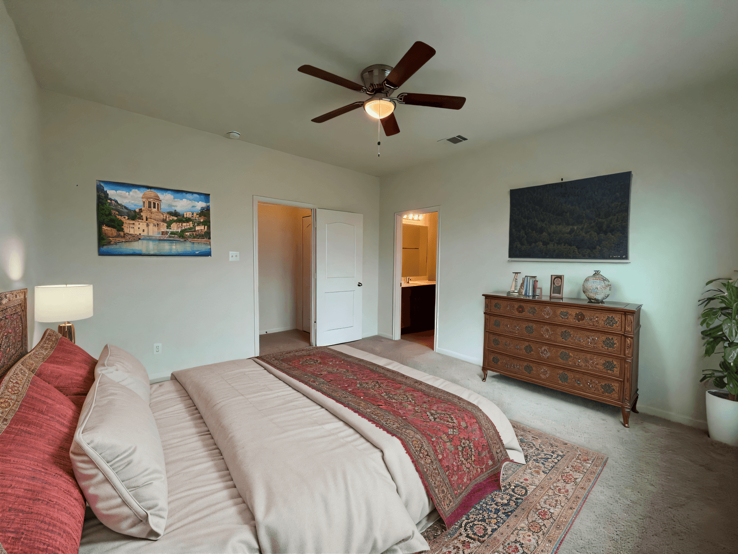 Jarrell House: 408 Farmer Ln