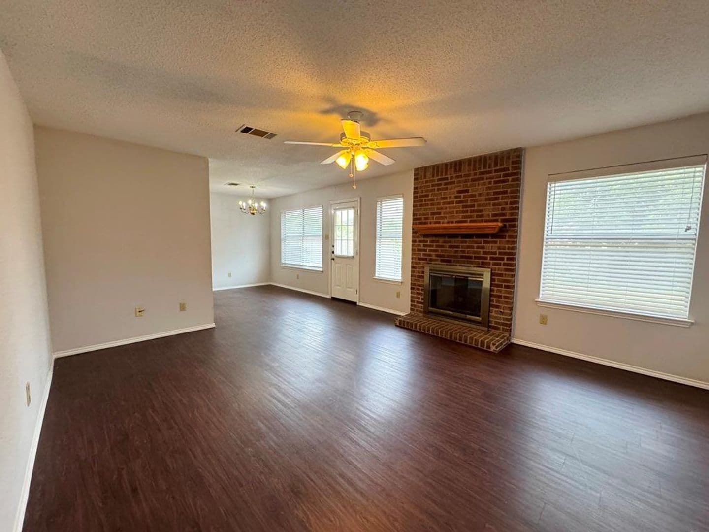 Pflugerville House: 14009 Maricella Ln