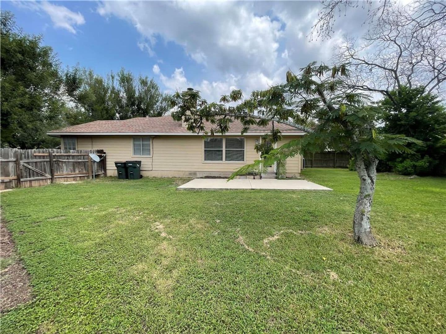Austin House: 16719 Whitebrush Loop