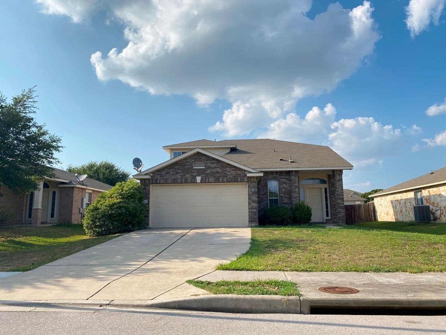 Leander House: 1005 Gentry Dr.
