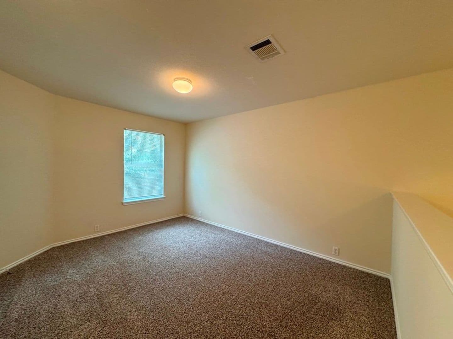 Kyle Apartment: 251A Utterback