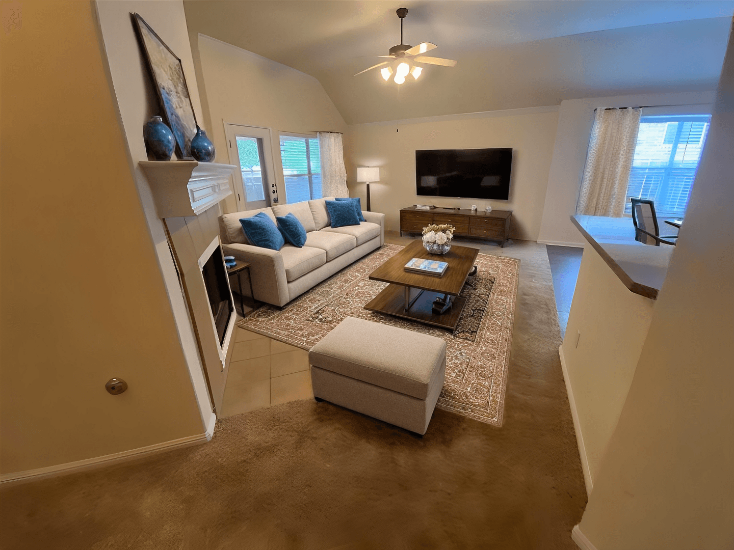 Round Rock House: 1002 Mesquite Hollow Pl.