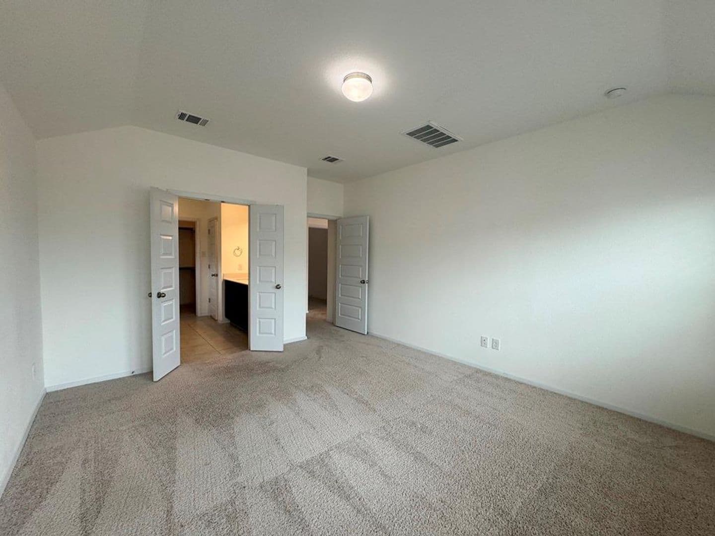 Bastrop House: 106 Watercourse Way