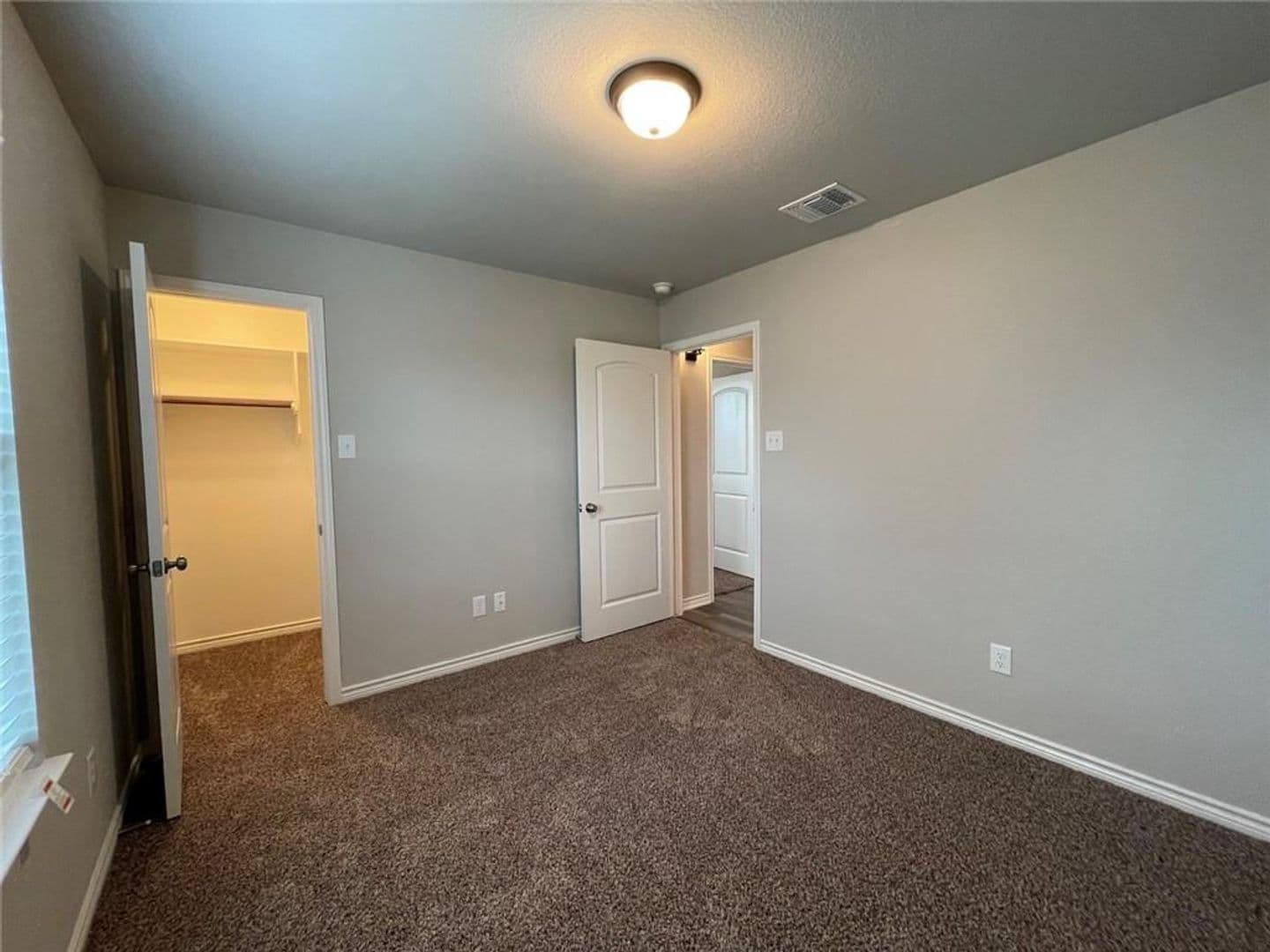 Temple House: 806 Hollyhock Dr
