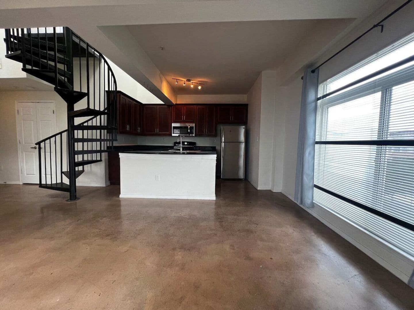 Austin Condo: 910 W 25TH St #607