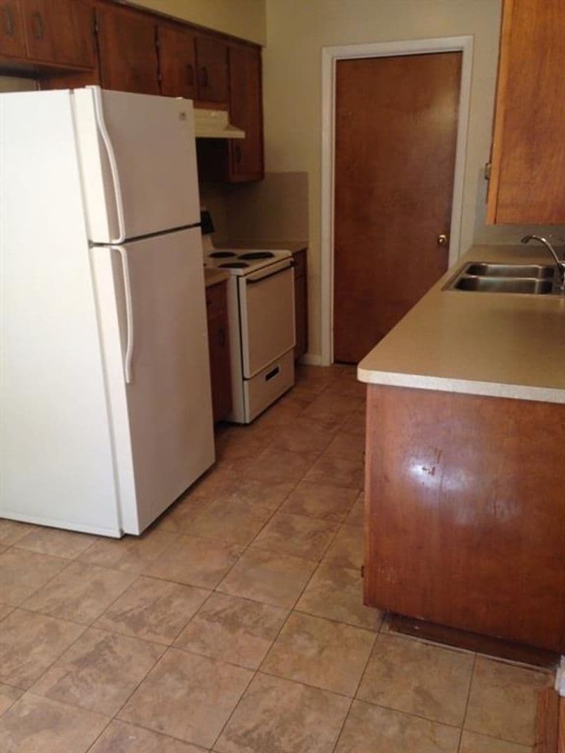 Round Rock Apartment: 1305 Glenda Dr.