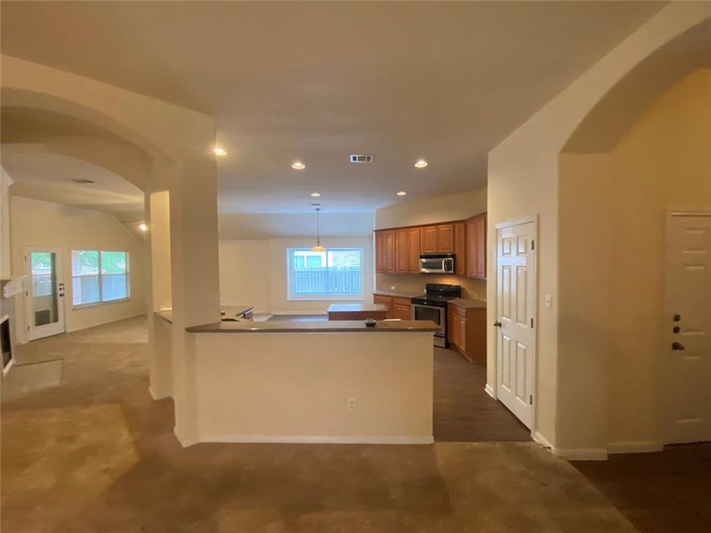 Round Rock House: 1002 Mesquite Hollow Pl.