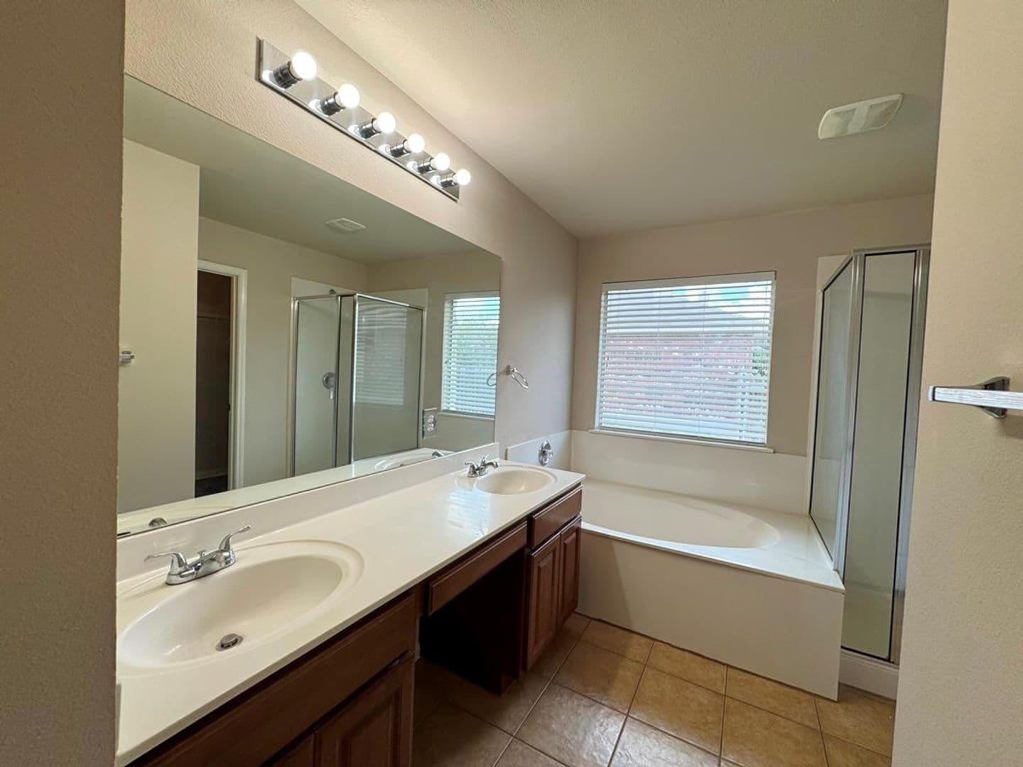 Kyle House: 285 Amber Ash Dr.