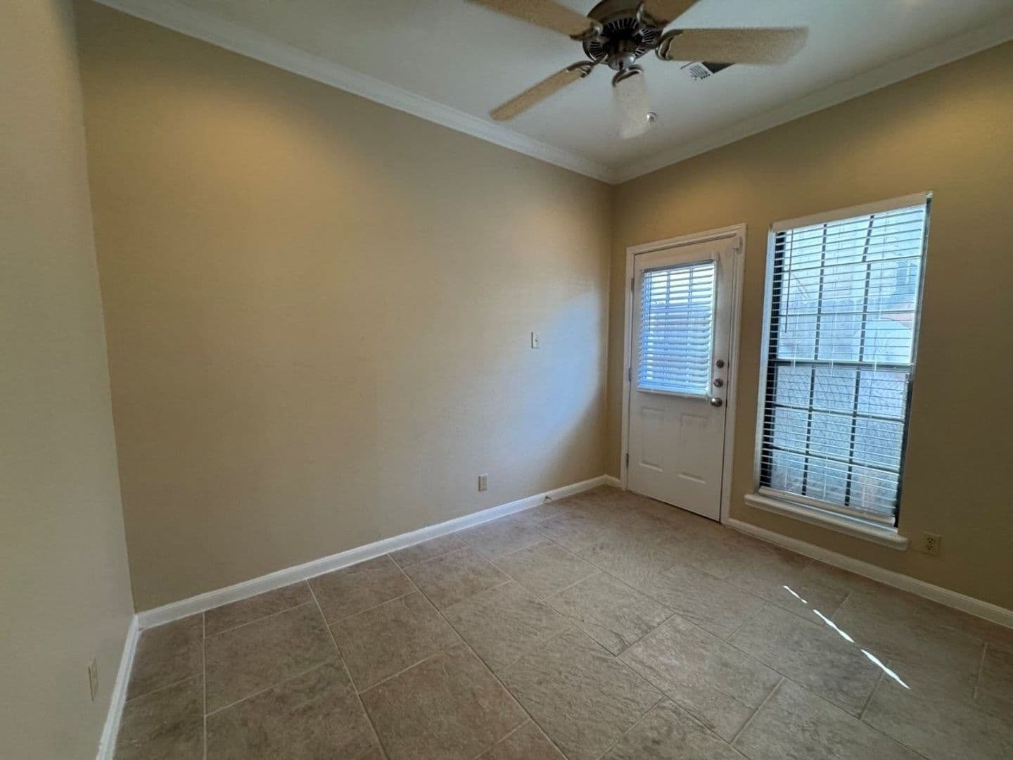 Austin House: 1307 Kinney Ave #161
