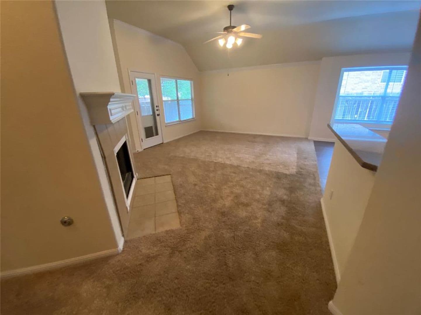 Round Rock House: 1002 Mesquite Hollow Pl.