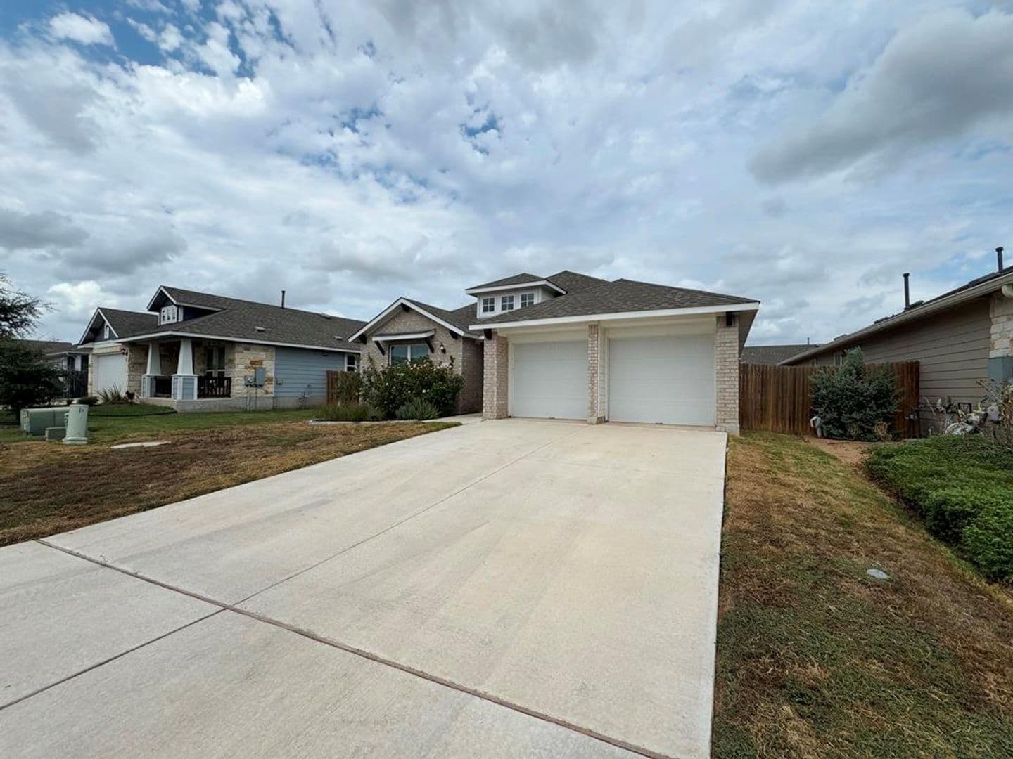 Bastrop House: 106 Watercourse Way