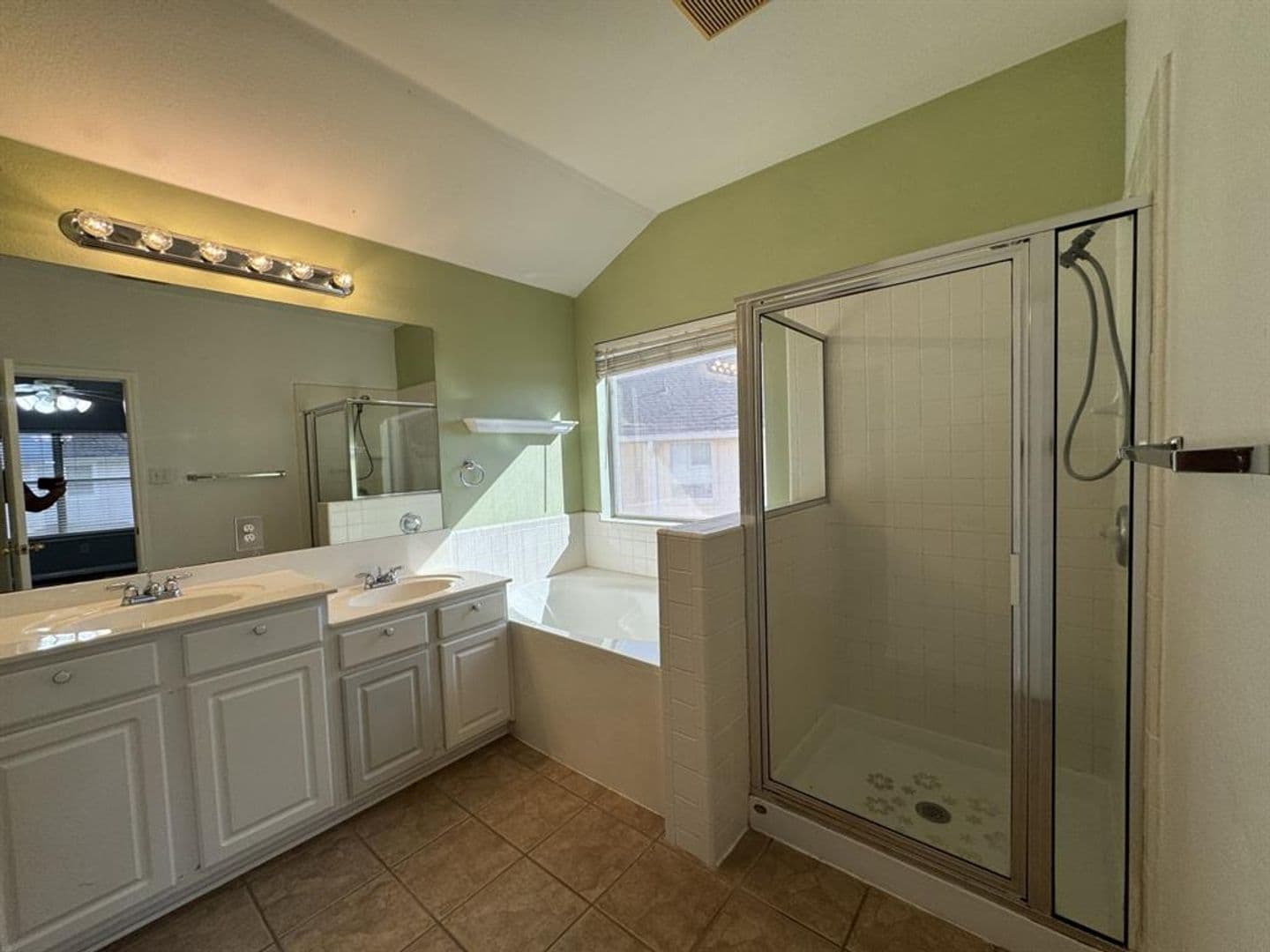 Austin House: 13504 Lathe Cove