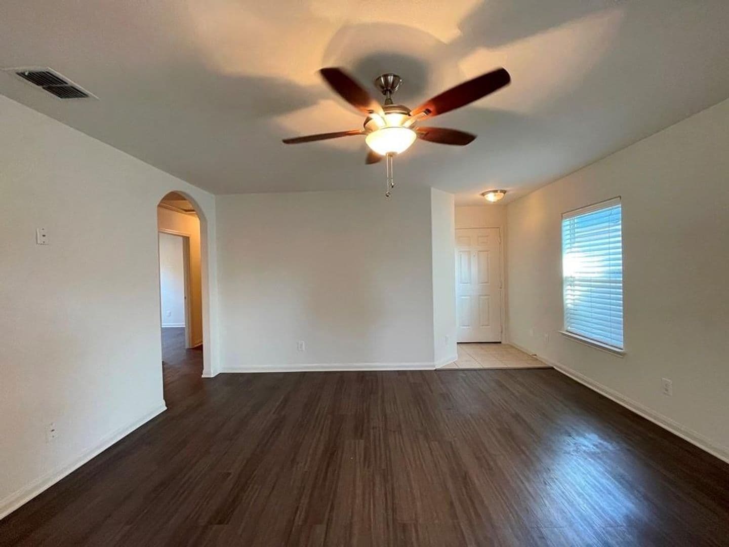 Jarrell House: 113 Robertson Lane