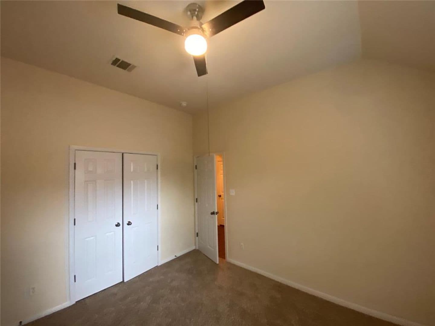 Round Rock House: 1002 Mesquite Hollow Pl.