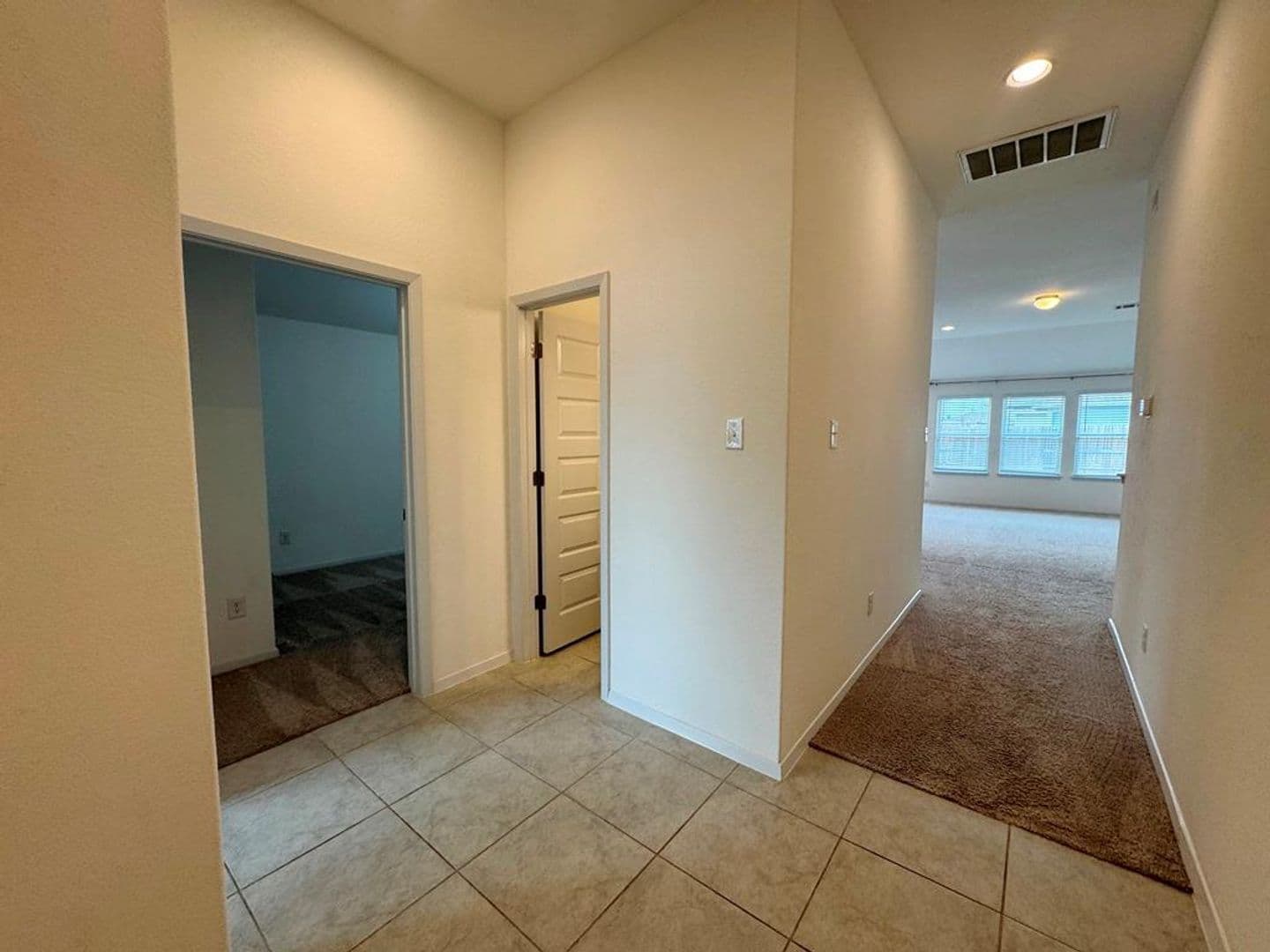 Bastrop House: 106 Watercourse Way