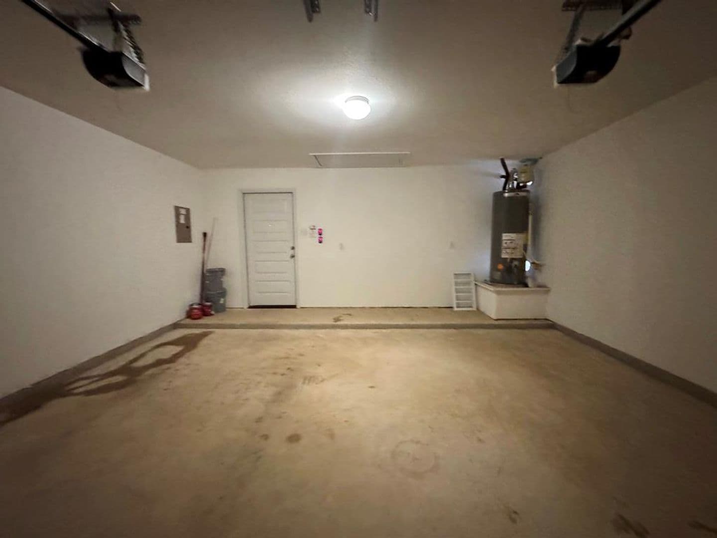 Bastrop House: 106 Watercourse Way