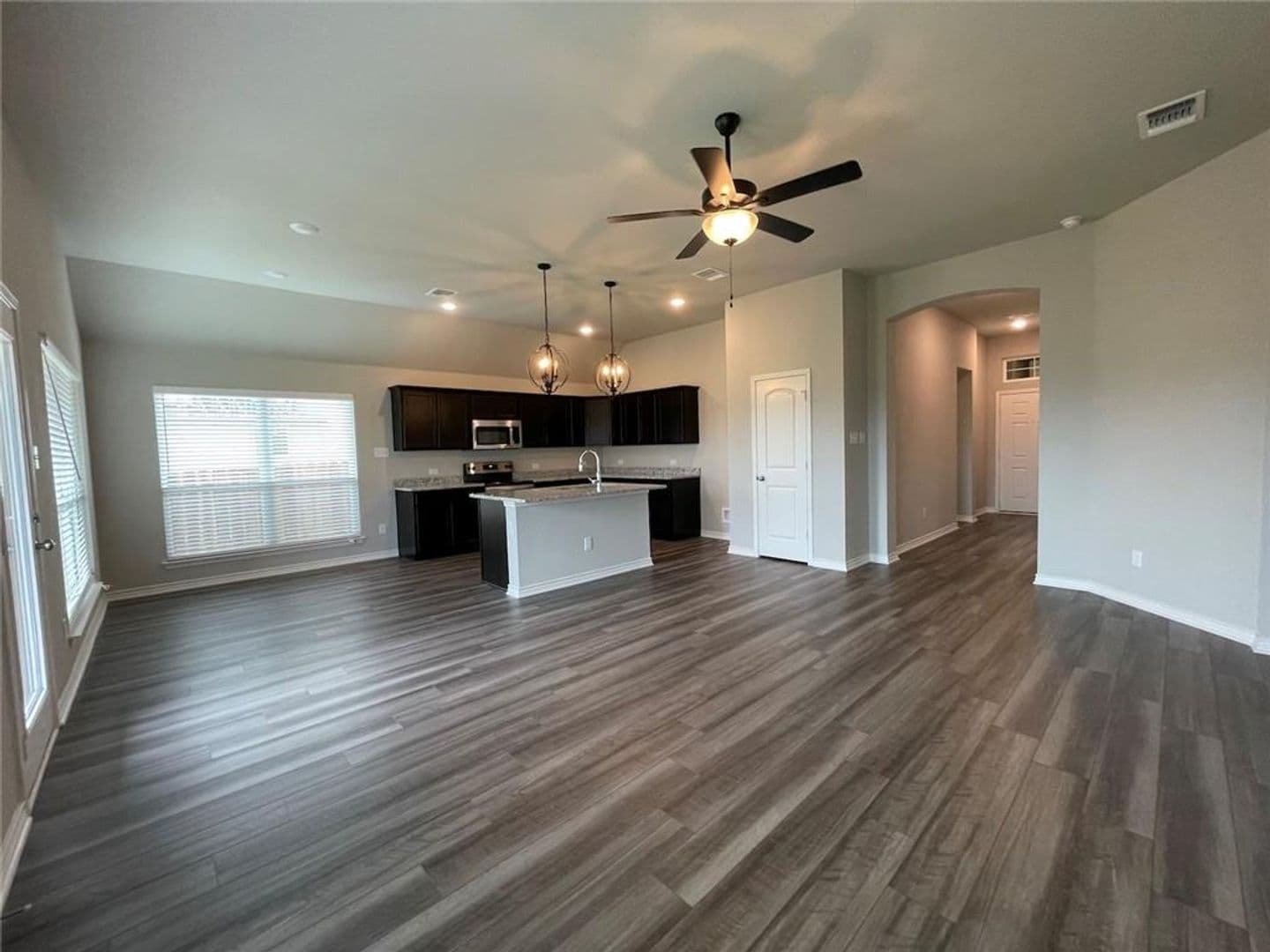 Temple House: 806 Hollyhock Dr