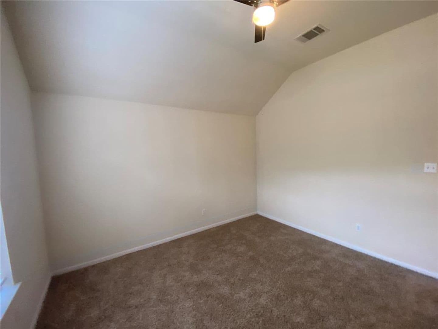 Round Rock House: 1002 Mesquite Hollow Pl.