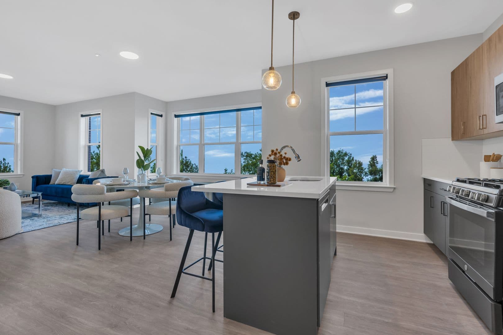Union Apartment: 946 Stuyvesant Avenue