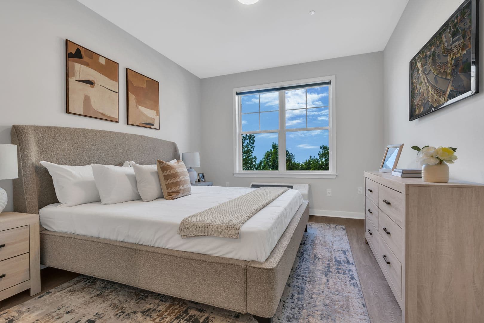 Union Apartment: 946 Stuyvesant Avenue