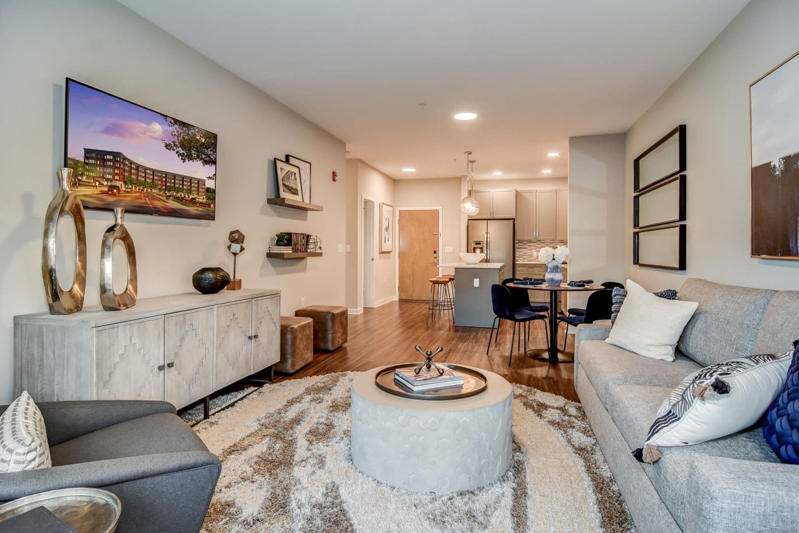 Union Apartment: 975 Bonnel Court