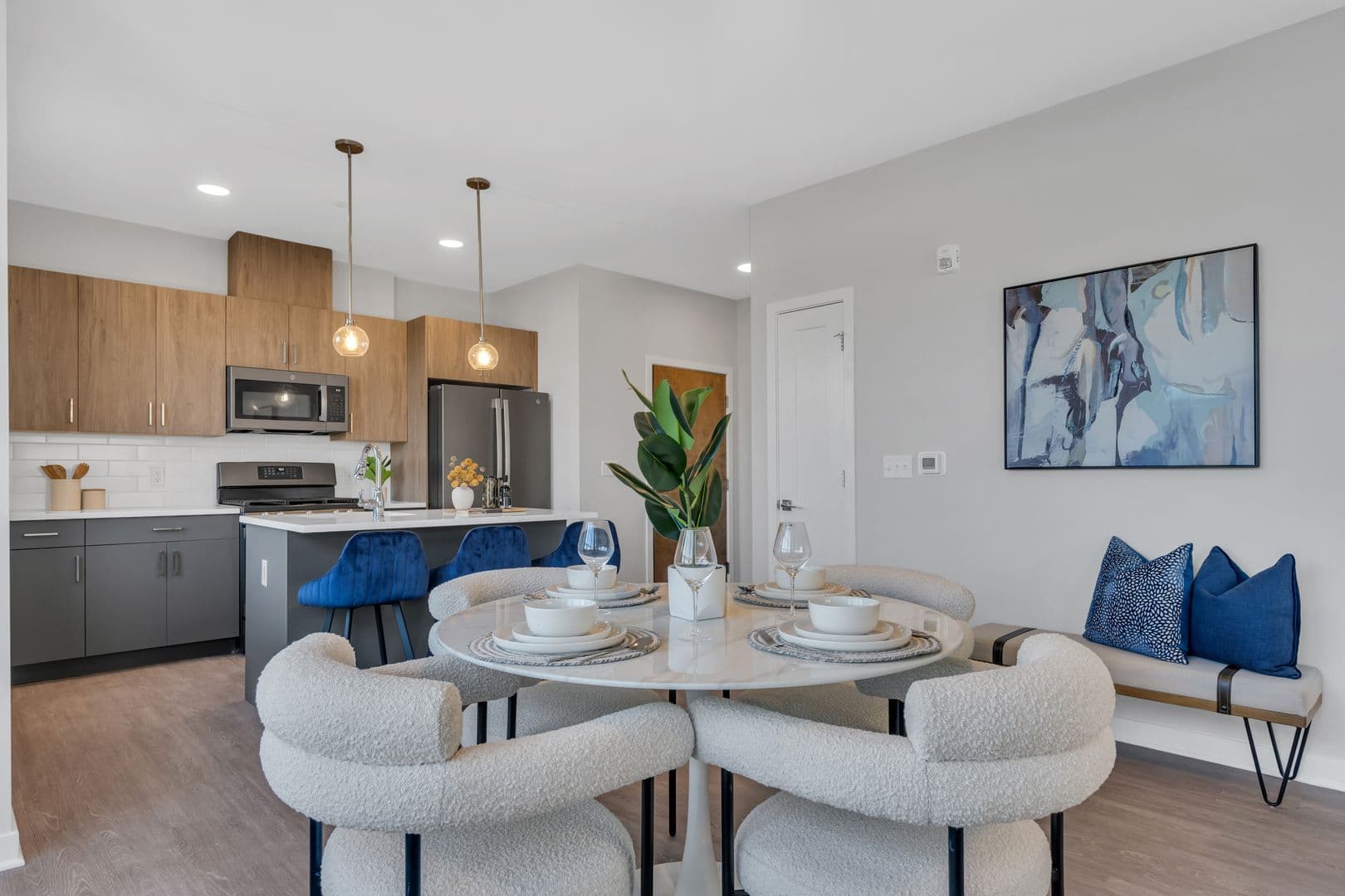 Union Apartment: 946 Stuyvesant Avenue