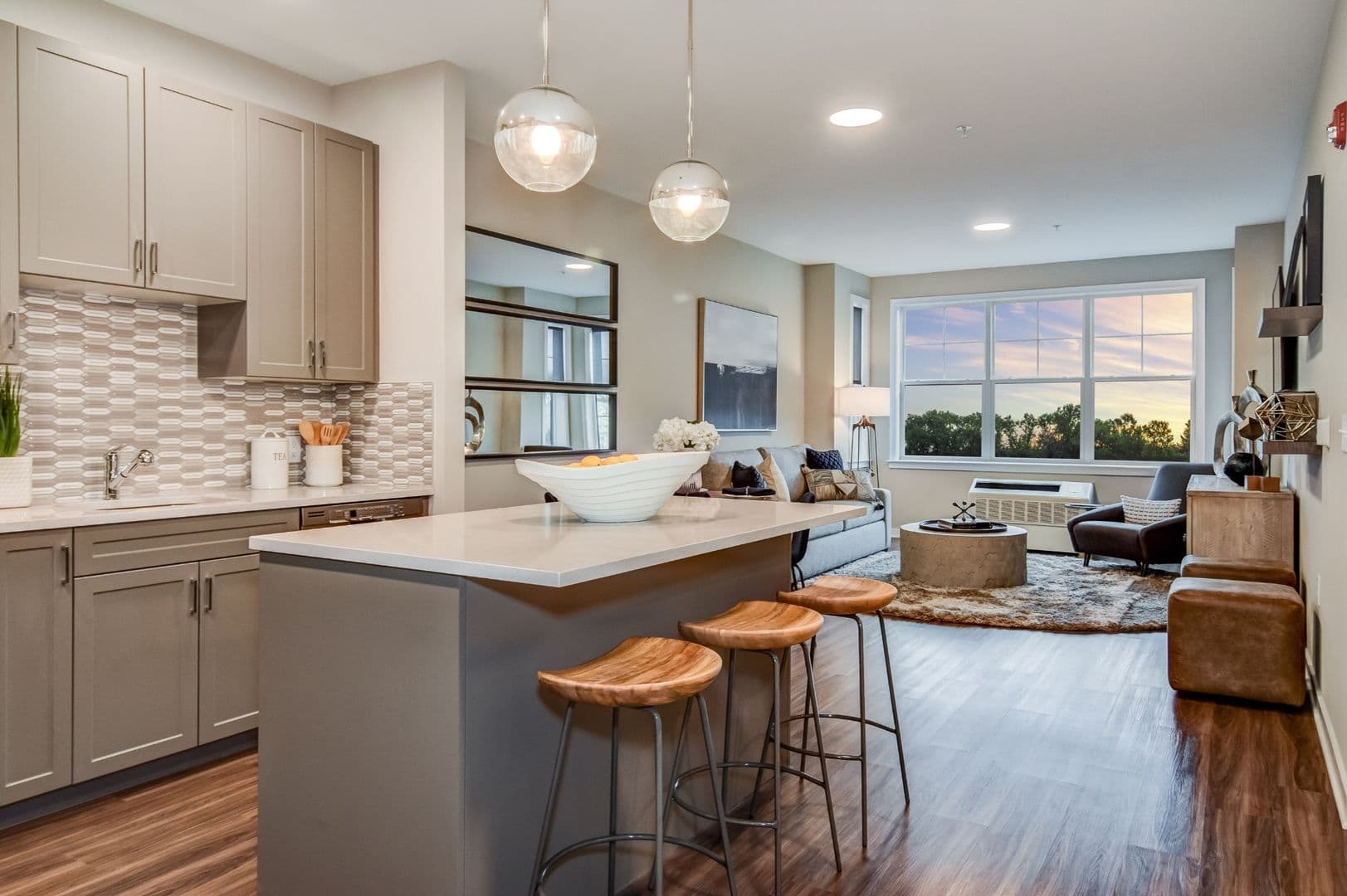 Union Apartment: 975 Bonnel Court