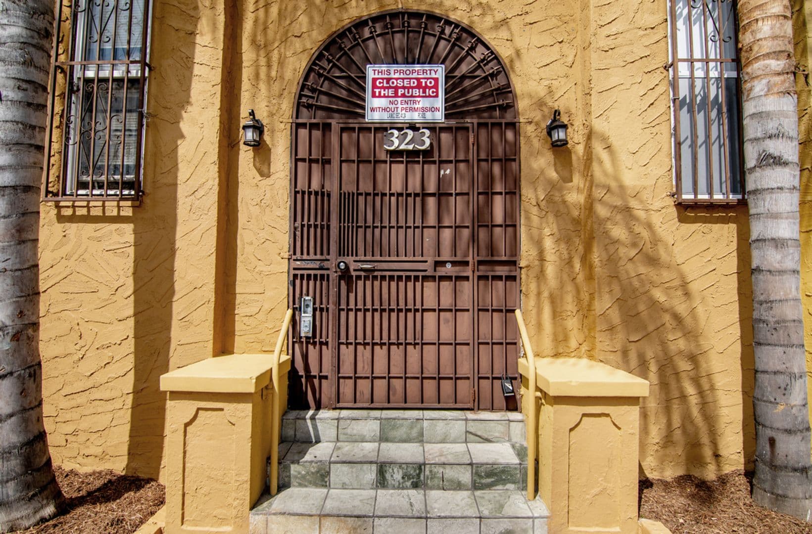 Los Angeles Apartment: 323 N Soto Street
