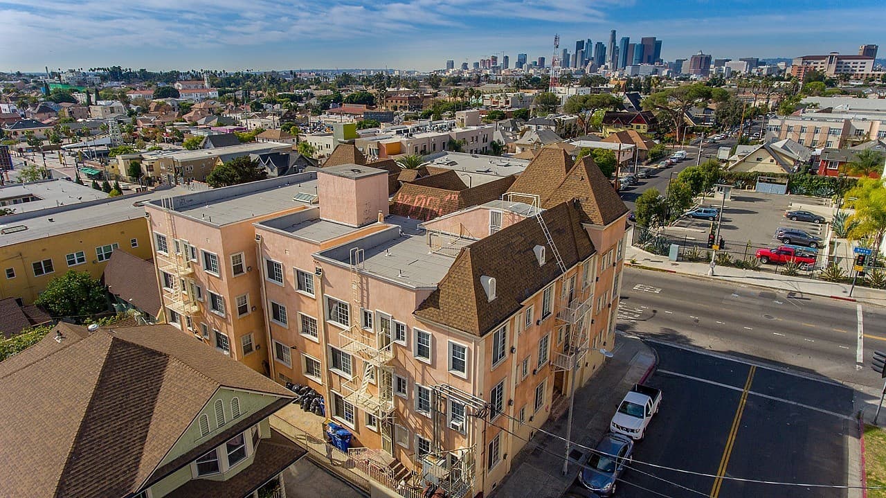Los Angeles Apartment: 150 N Soto Street
