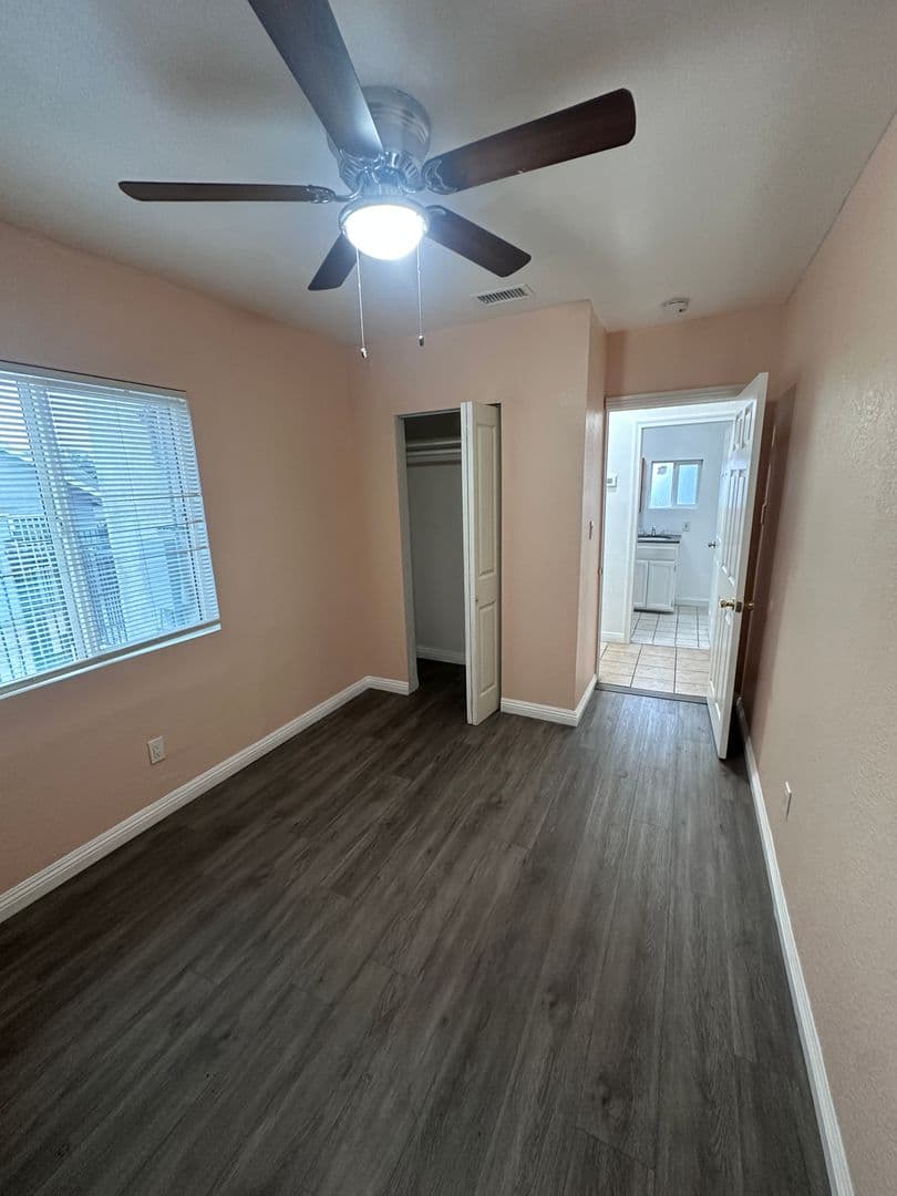 Los Angeles Apartment: 2426 Wabash Avenue