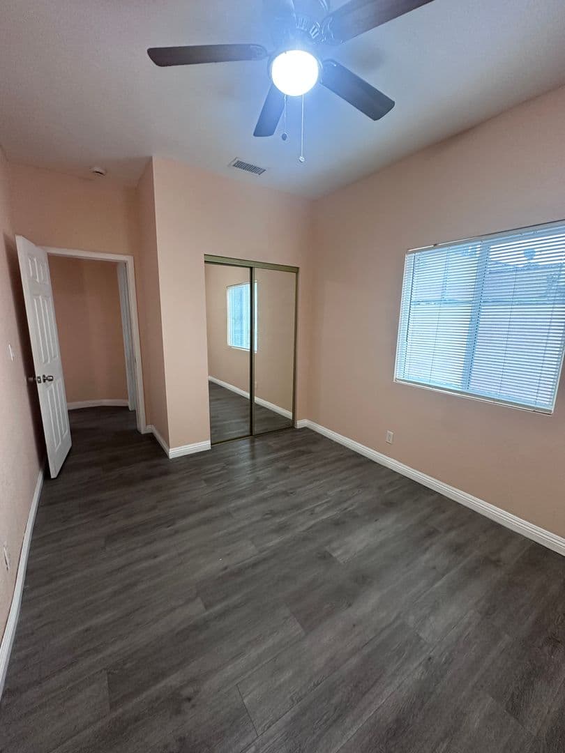 Los Angeles Apartment: 2426 Wabash Avenue