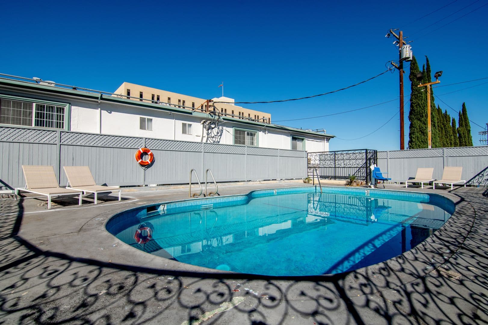 Los Angeles Apartment: 2025 W 3rd Street