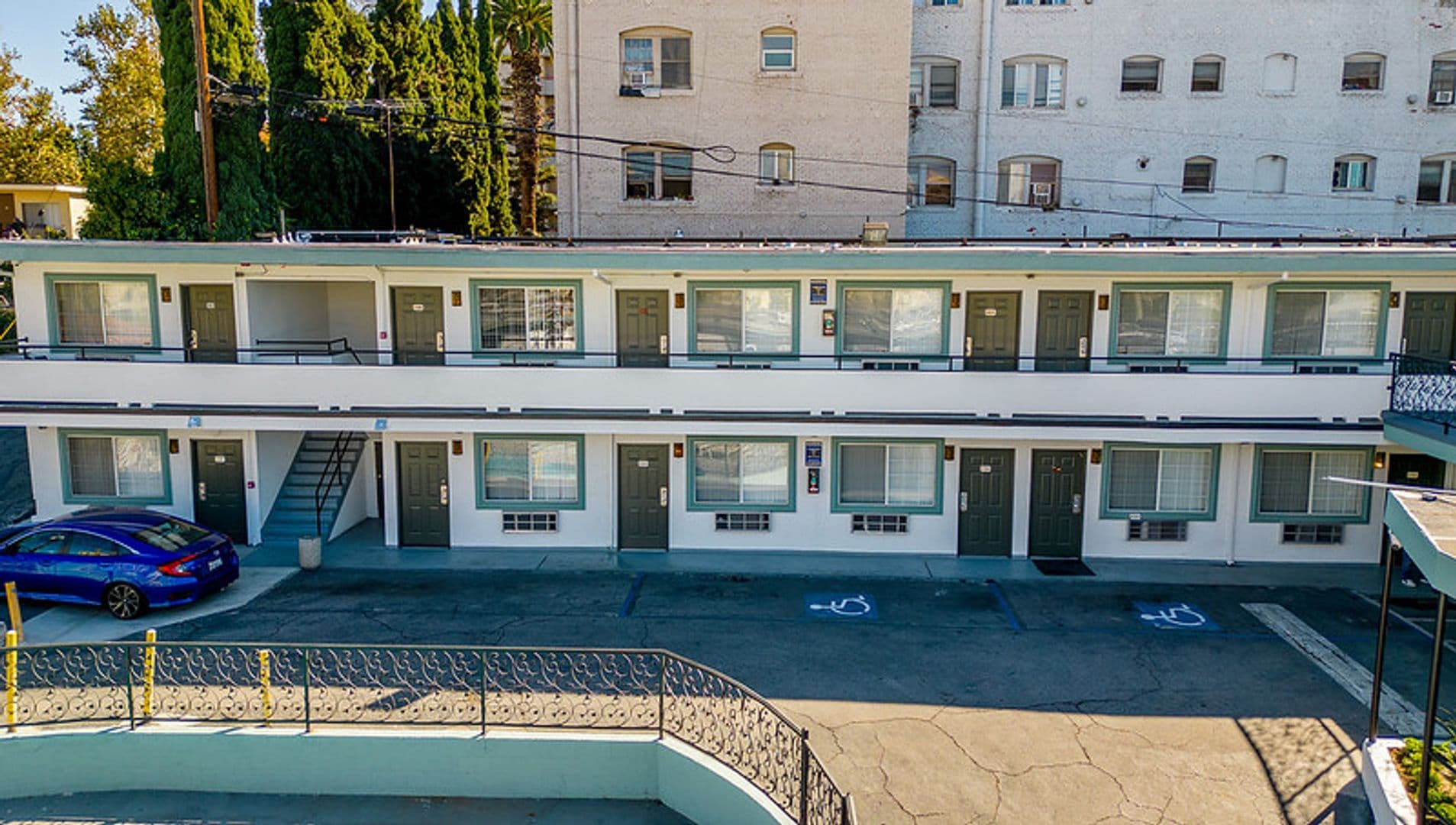 Los Angeles Apartment: 2025 W 3rd Street