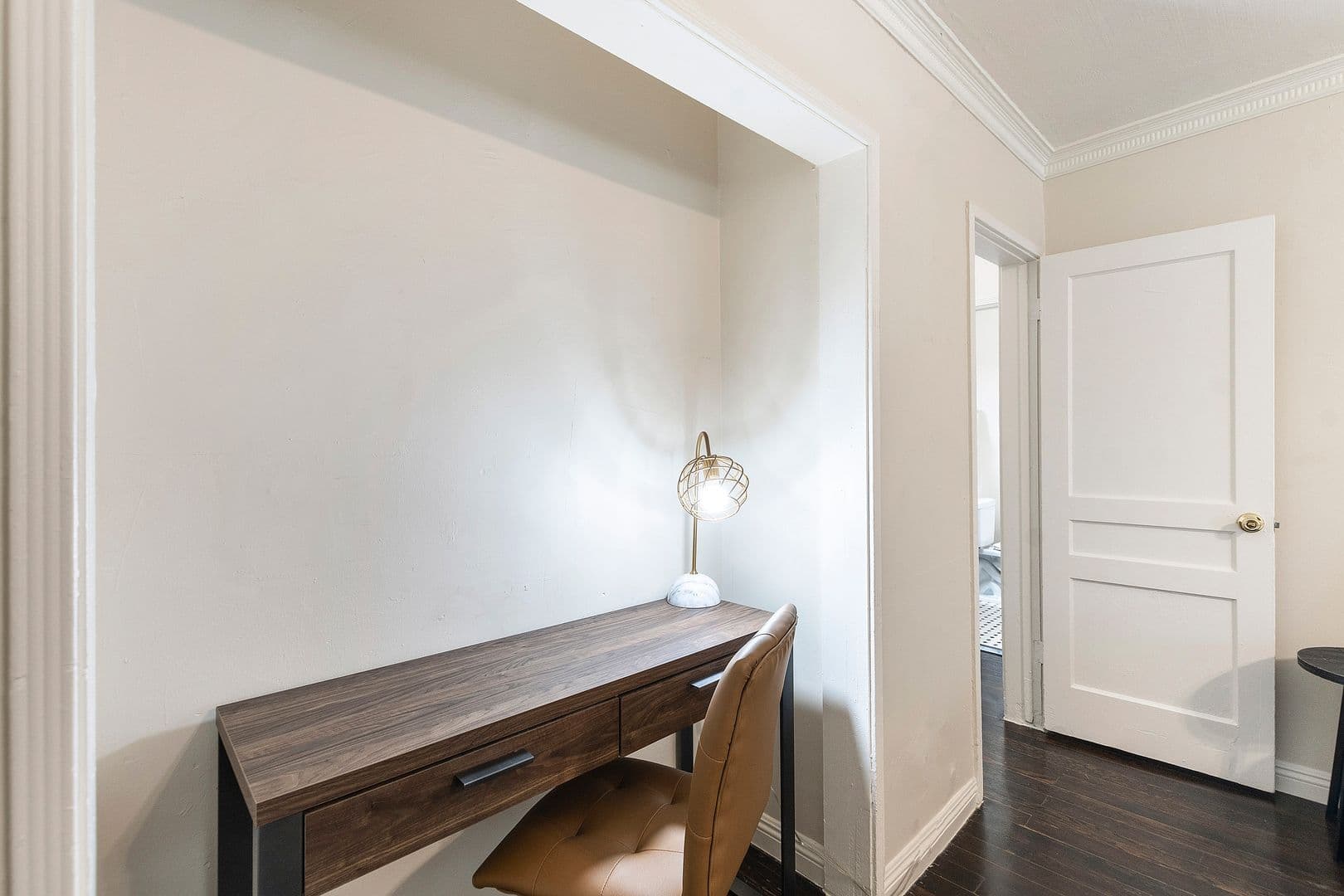 Los Angeles Apartment: 750 S Normandie Avenue