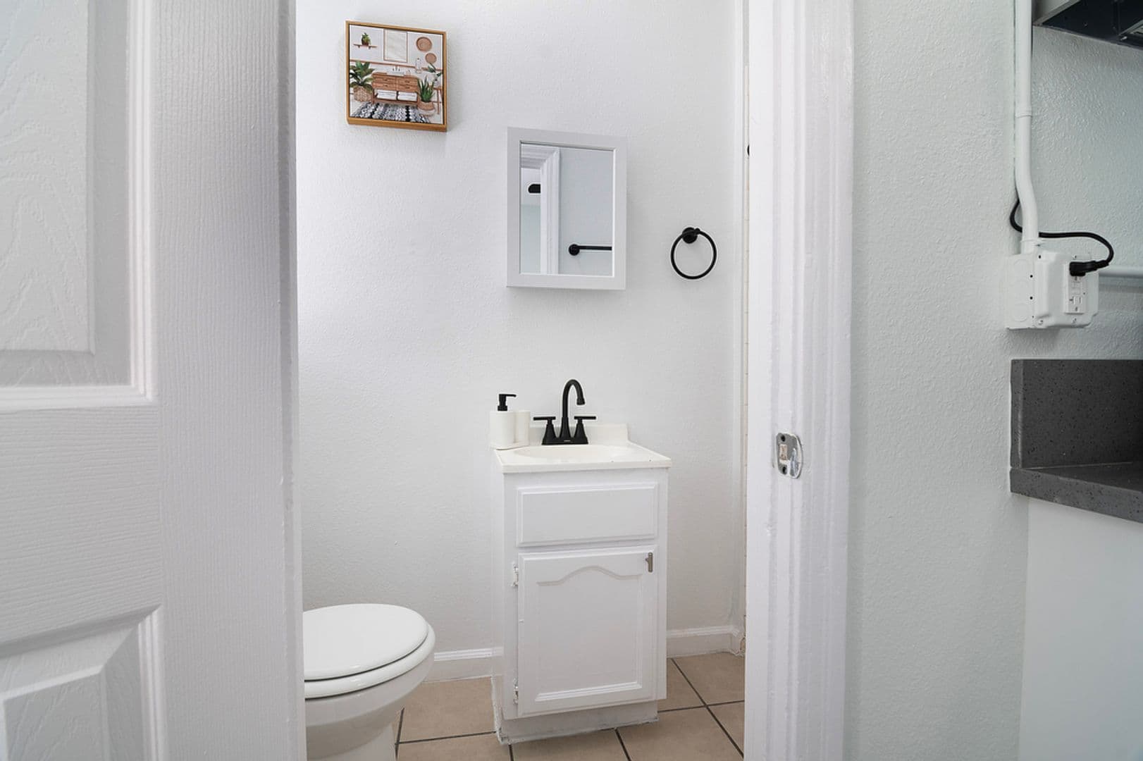 Los Angeles Apartment: 323 N Soto Street