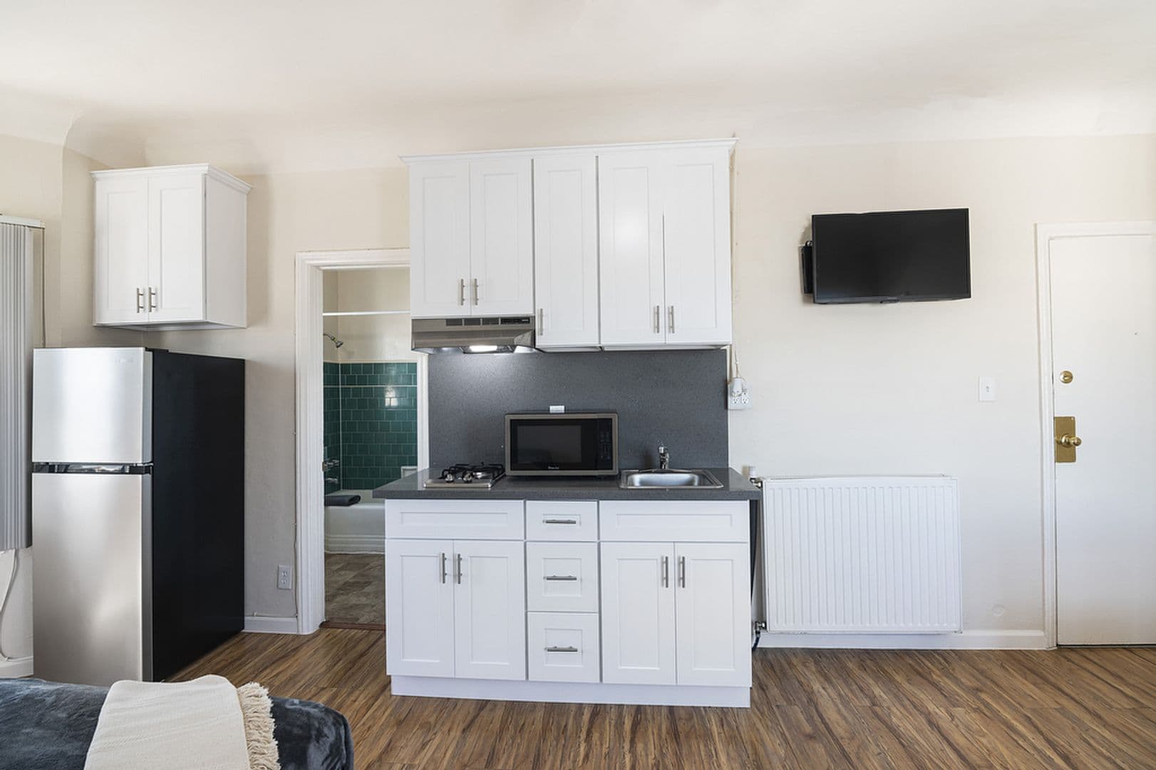 Los Angeles Apartment: 725 S Alvarado Street