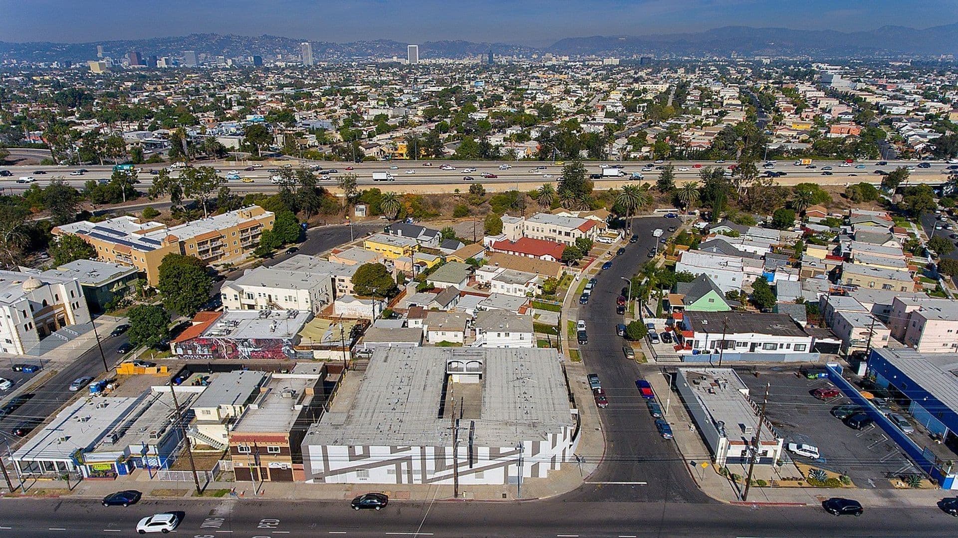 Los Angeles Apartment: 4905 W Adams Blvd