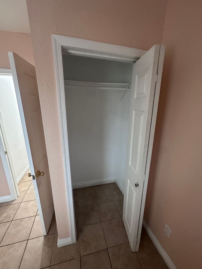 Los Angeles Apartment: 2426 Wabash Avenue